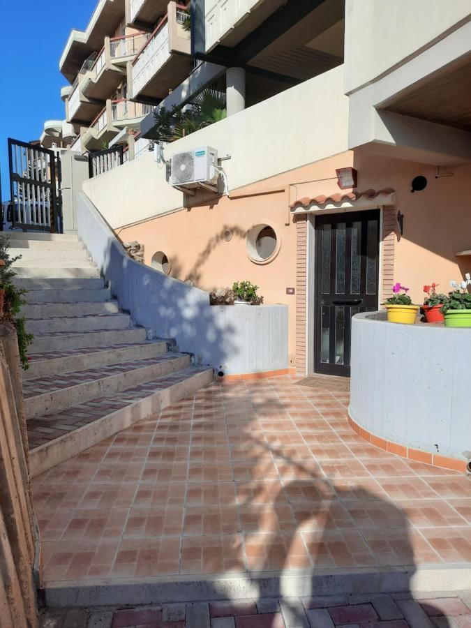 Torre Del Meridiano Casa Vacanze Centrale Termoli Exterior photo